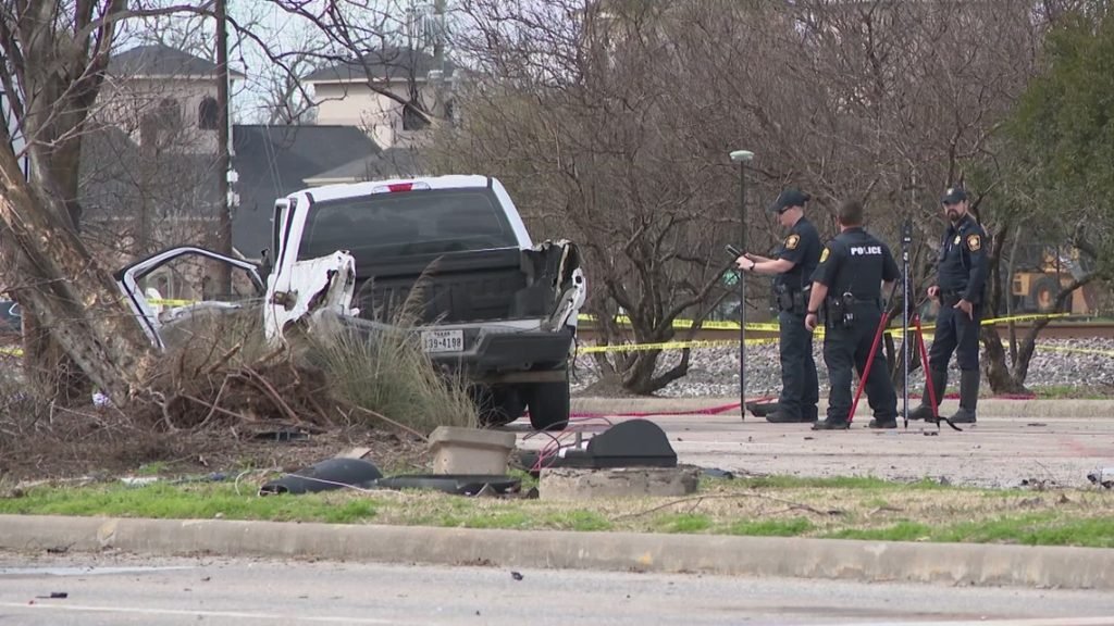 City employee killed in crash at end of police chase in Sugar Land, police say - KHOU.com