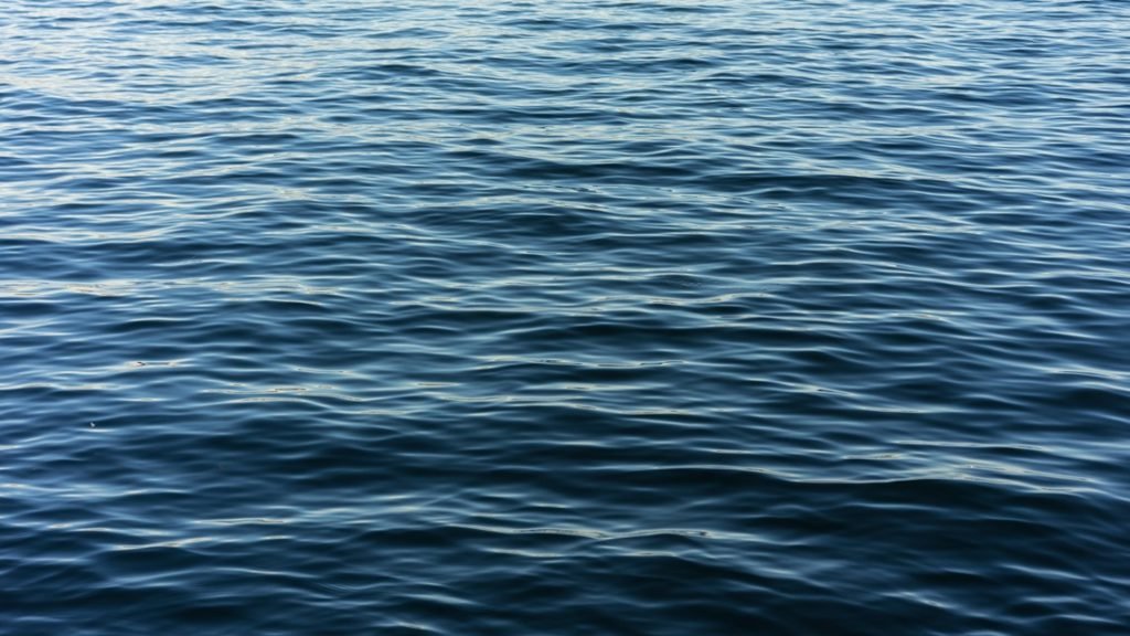 Kayaker drowns, 2 others still missing on a Missouri lake - KSDK.com