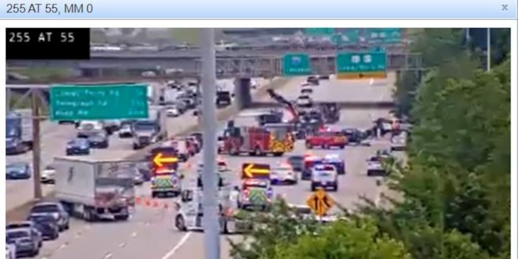 Multi-vehicle crash blocking traffic on I-255 east in South County. - First Alert 4