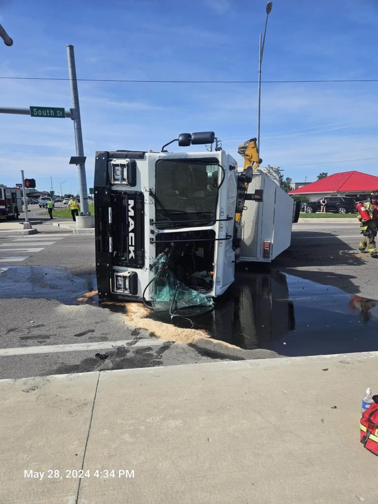 Lanes reopened on US-160 after Nixa crash between semi and trash truck - KOLR - OzarksFirst.com