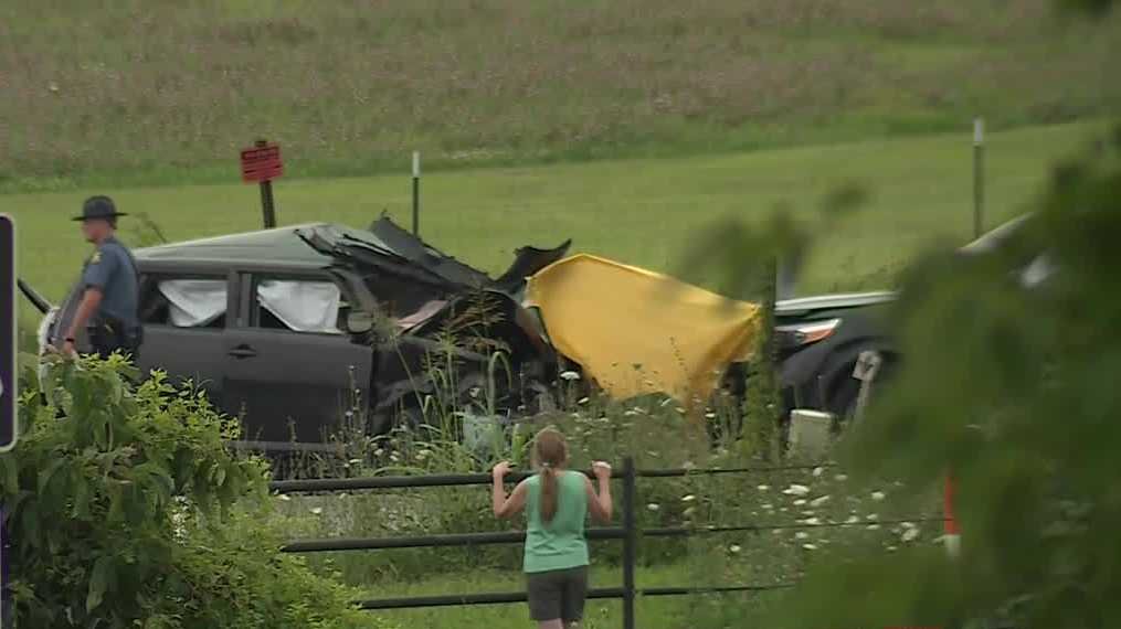 Two dead, one in critical condition after crash involving school bus near Kearney, Missouri - KMBC Kansas City